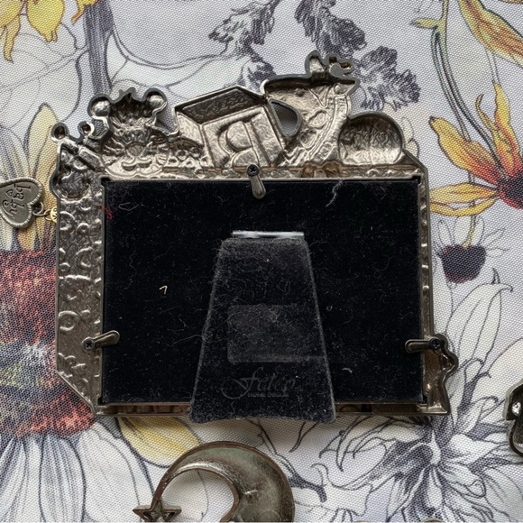 Fetco Bundle of 4 + BONUS Metal Picture Frames Baby Blocks Zoo Animals Moon Star - Picture 6 of 11